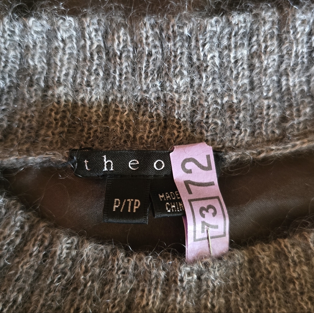Theory Josetta Picturesque Mohair Merino Wool Silk Grey Crew Sweater Size Small - Picture 7 of 8